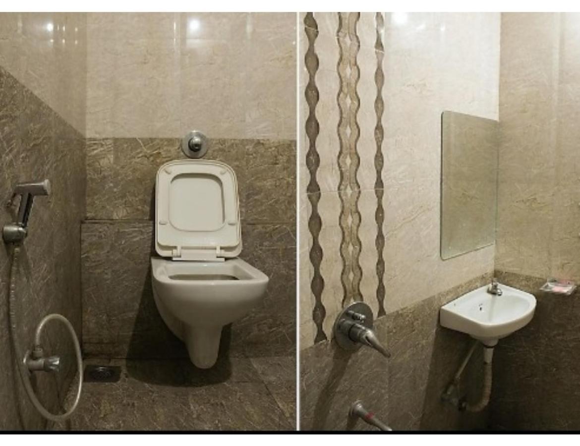 Hotel Adarsh, Ujjain Buitenkant foto