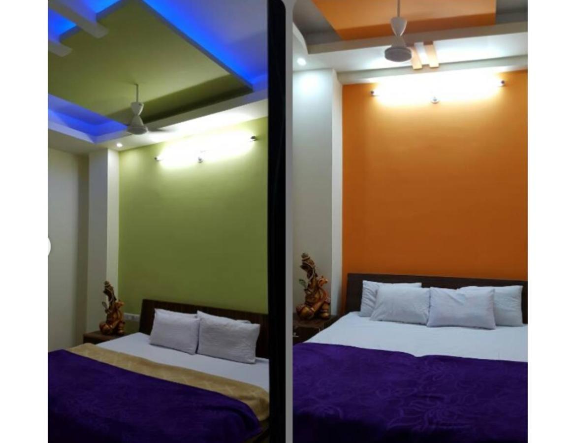 Hotel Adarsh, Ujjain Buitenkant foto