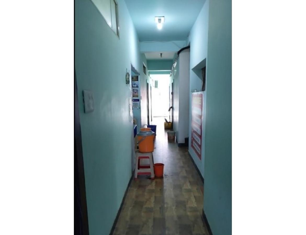 Hotel Adarsh, Ujjain Buitenkant foto